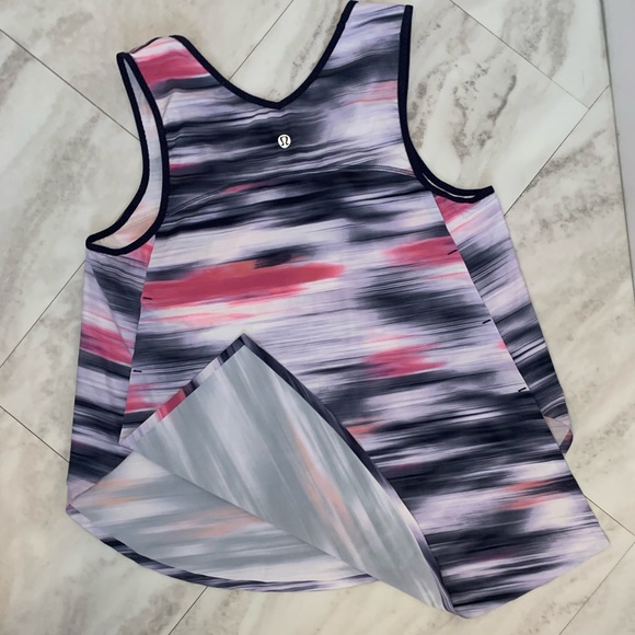 Lululemon Lightweight thin tank top pink/black/white/grey pattern/lilac - Picture 7 of 8